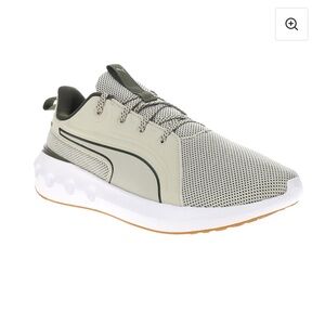 Puma Men's Gray and White Sneakers